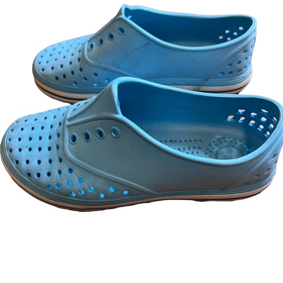 Kids Light Blue Water Shoes, size Large - Picture 2 of 6